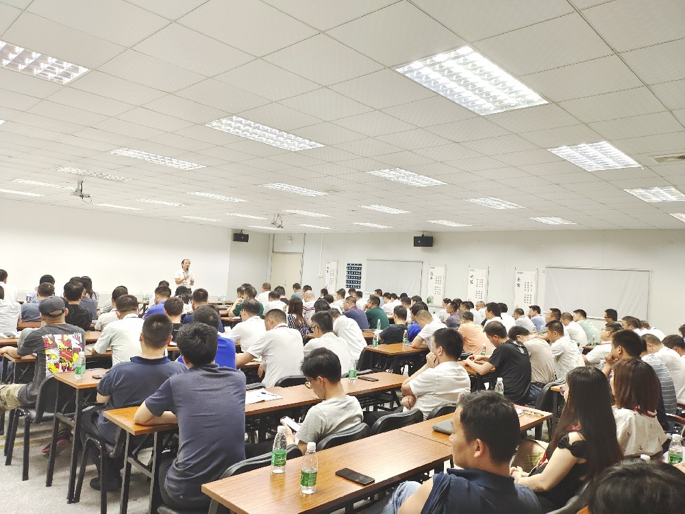 警鐘長鳴，常抓不懈！沃德召開安全生產專題會議